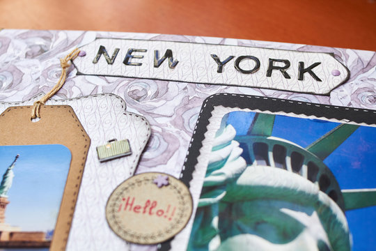 Scapbook new york album with textured paper