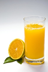 Fototapeta na wymiar suco de laranja