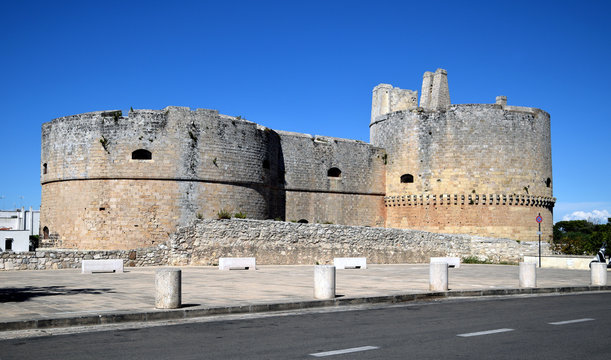 Castello di Otranto Puglia South Italia &Kappa;&alpha;&sigma;&tau;έ&lambda;&lambda;&omicron; &nu;&tau;&iota; &Omicron;&tau;&rho;ά&nu;&tau;&omicron; Ch&acirc;teau d'Otrante Замок Отранто Apulia