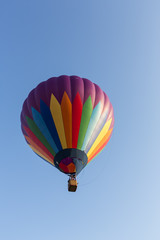 Naklejka premium Balony na ogrzane powietrze latające po niebie