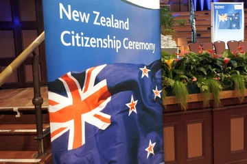 Poster Ceremonie van Nieuw-Zeelands burgerschap in Auckland, Nieuw-Zeeland © Rafael Ben-Ari