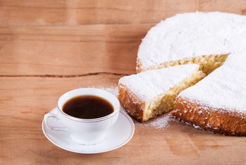 Biscuit cake with sugar