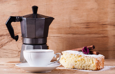 Biscuit cake with sugar