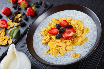 Corn flakes with chia seeds and berries