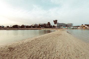 Obraz premium sunny sand beach