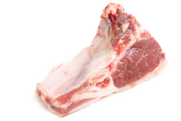 Cotoletta di agnello su fondo bianco