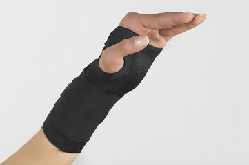 Hand with wrist support
