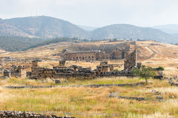 Fototapeta premium Malowniczy krajobraz starożytnego greckiego Hierapolis