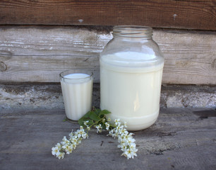 milk in a jar and in a glass