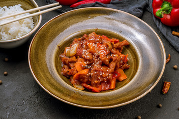 Fried pork with vegetables in Thai sauce