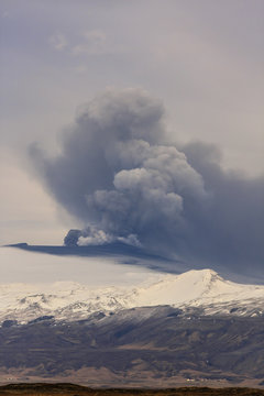 Volcano eruption with ash cloud explosion / Volcanic erupt of eyjafjallajokull in Iceland