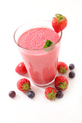 strawberry and blueberry smoothie