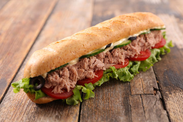 sandwich with tuna and salad
