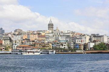 Vistas del Bósforo y torre Gálata, orillas de Estambul, 