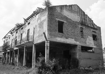 Abandoned animal husbandry