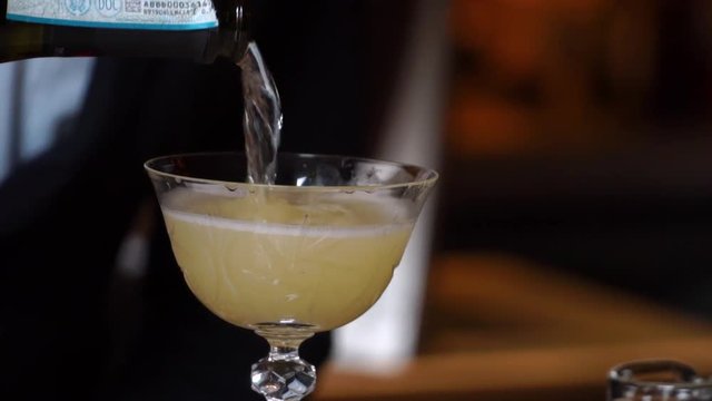 Drink making, barman 100fps, cocktail, barman, slow motion, alcohol