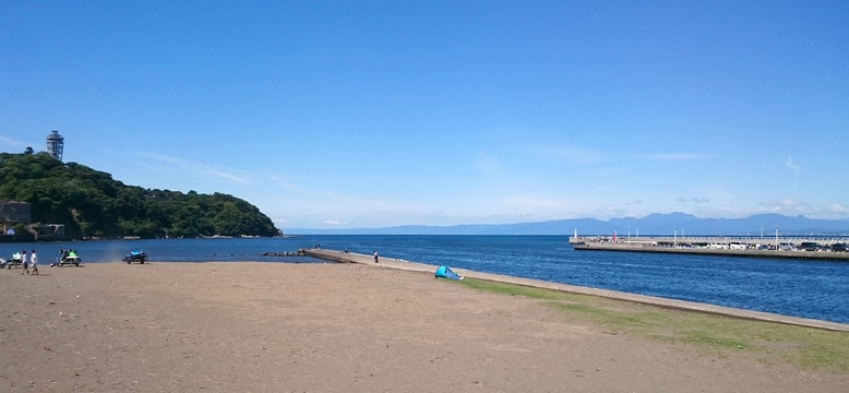 日本 神奈川 江ノ島の海と砂浜 青空 Japan enoshima sea and beach
