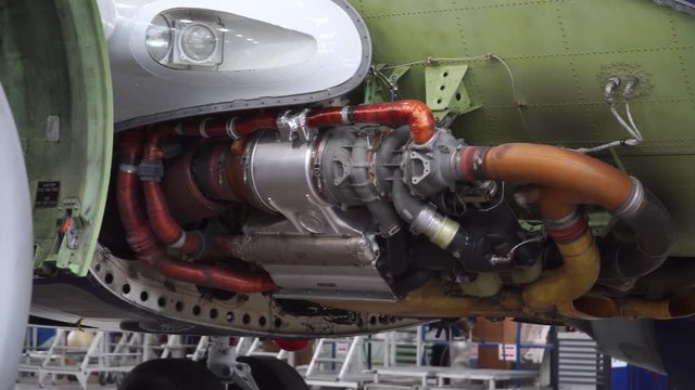 Aircraft repair 4k