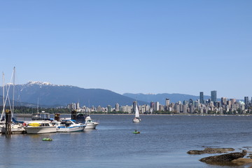 Fototapeta na wymiar Vancouver de la mer