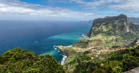 Fototapeta na wymiar Miradouro do Curtado 1 - Madeira