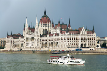Obraz premium The Hungarian Parliament Building, also known as the Parliament of Budapest.One of Europe's oldest legislative buildings, a notable landmark of Hungary and a popular tourist destination of Budapest