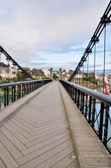 La passerelle du petit port du Bono en Bretagne