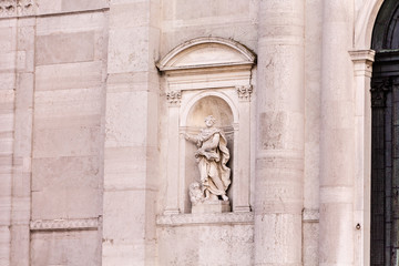 Obraz premium Statue on Venice Church