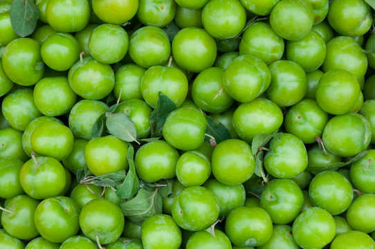Texture of green plums
