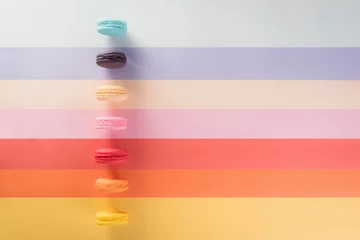 Keuken spatwand met foto Kleurrijke macarons of bitterkoekjes dessert zoet mooi om te eten © wirakorn