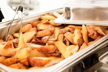 potato wedges in marmite