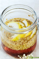 Holunderblütensirup