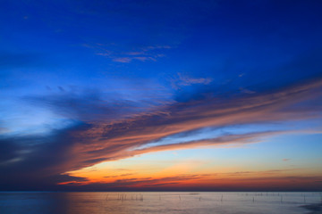 Fototapeta na wymiar Beautiful sky at twilight time 