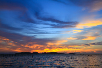 Fototapeta na wymiar Beautiful sky at twilight time 