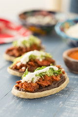 sopes de chorizo