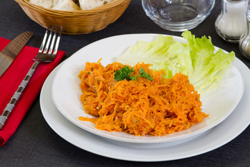 assiette de carottes râpées
