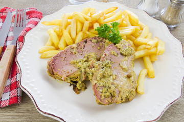 palette de porc et frites