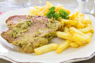 palette de porc et frites