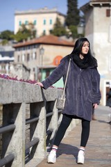 Fototapeta premium Ragazza in visita turistica