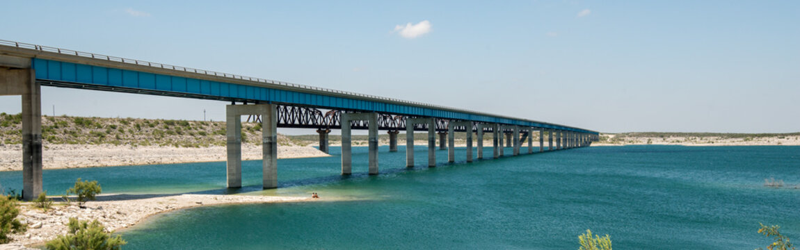 Bridge on US 90 near Amistad National Recreation Area