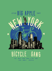 Fototapeta premium new york vintage typography bicycle print with manhattan landscape