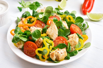 Chicken salad with vegetables