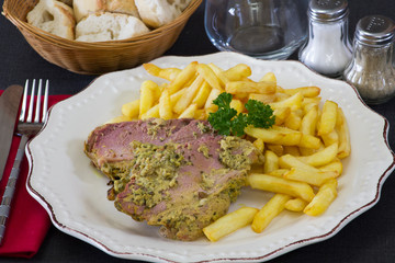 palette de porc et frites