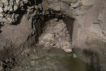 Underground old ore gold mine tunnel shaft passage mining technology with access crosscut