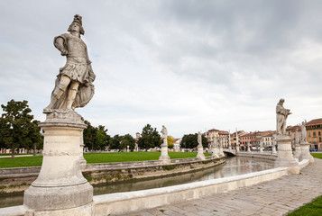 Fototapeta na wymiar Prato della Valle, Padova, Veneto Giulia, Italia