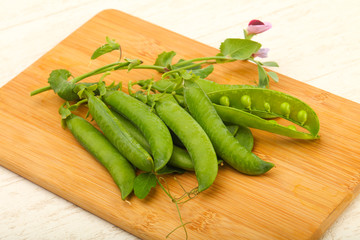 Ripe green peas
