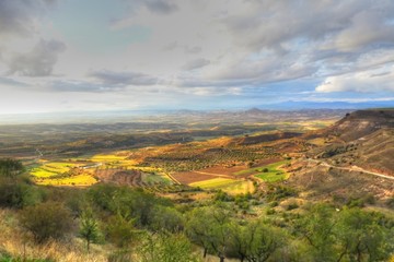 Fototapeta premium Paisaje de campos en la Alcarria en Guadalajara (Castilla La Mancha, España)