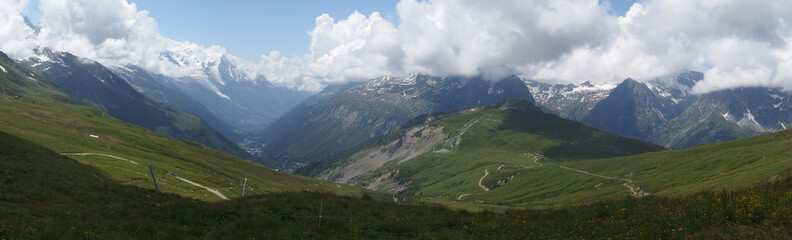 Alpy, Tour du Mont Blanc - widoki z przełęczy Col de Balme na granicy francusko-szwajcarskiej © Iwona
