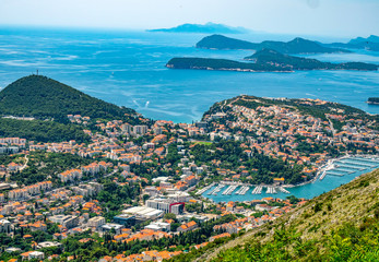 Fototapeta na wymiar Hafen und Altstadt Dubrovnik, Kroatien