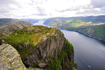preikestolen o p&uacute;lpito en Noruega