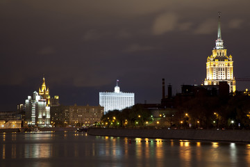 Fototapeta na wymiar Bank of the river Moscow